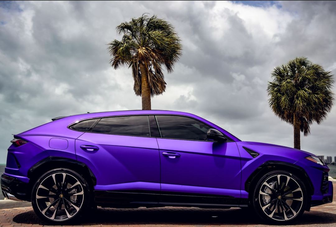Lamborghini Urus Mate Purple
